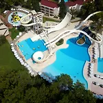 شيروود إكسكلوسيف كيمير - كيدز كونسبت فندق 5*